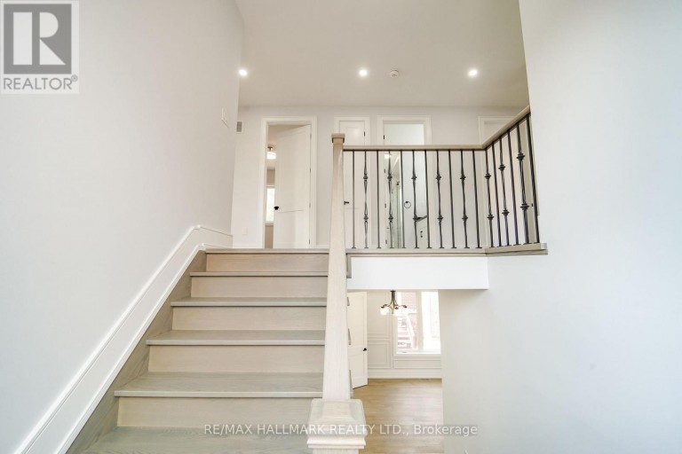 27 SUNDRIDGE DRIVE, Toronto (Clairlea-Birchmount), Ontario, M1L2J4