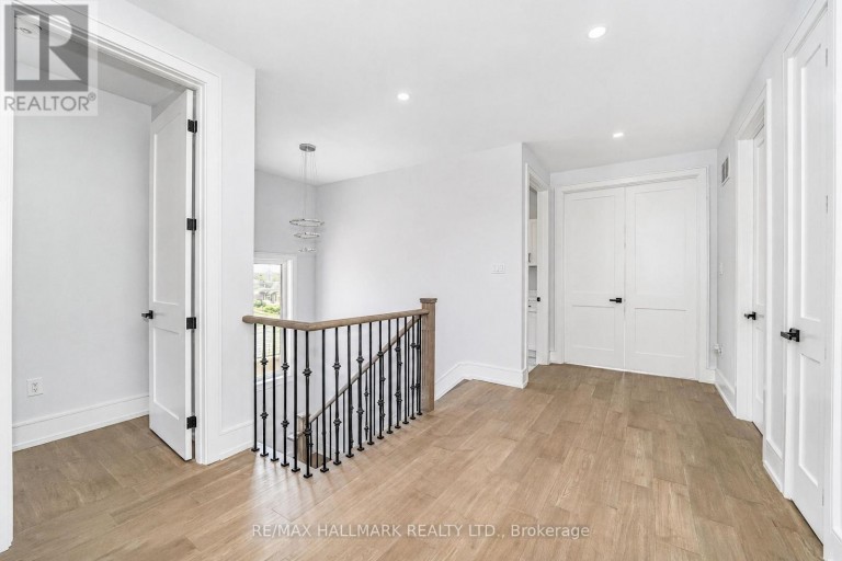 27 SUNDRIDGE DRIVE, Toronto (Clairlea-Birchmount), Ontario, M1L2J4