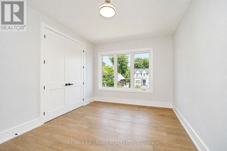 27 SUNDRIDGE DRIVE, Toronto (Clairlea-Birchmount), Ontario, M1L2J4