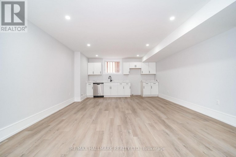 27 SUNDRIDGE DRIVE, Toronto (Clairlea-Birchmount), Ontario, M1L2J4