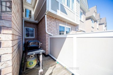 38 MINLOW WAY Aurora Ontario photo 16