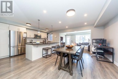 38 MINLOW WAY Aurora Ontario photo 4