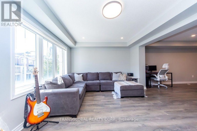 38 MINLOW WAY, Aurora, Ontario, L4G0Y1