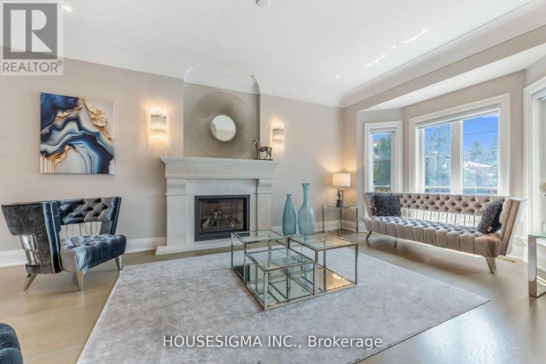 102 OXFORD STREET, Richmond Hill (Mill Pond), Ontario, L4C4L5