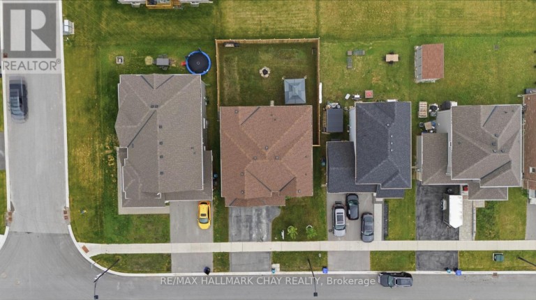 215 BRETON STREET, Clearview (Stayner), Ontario, L0M1S0