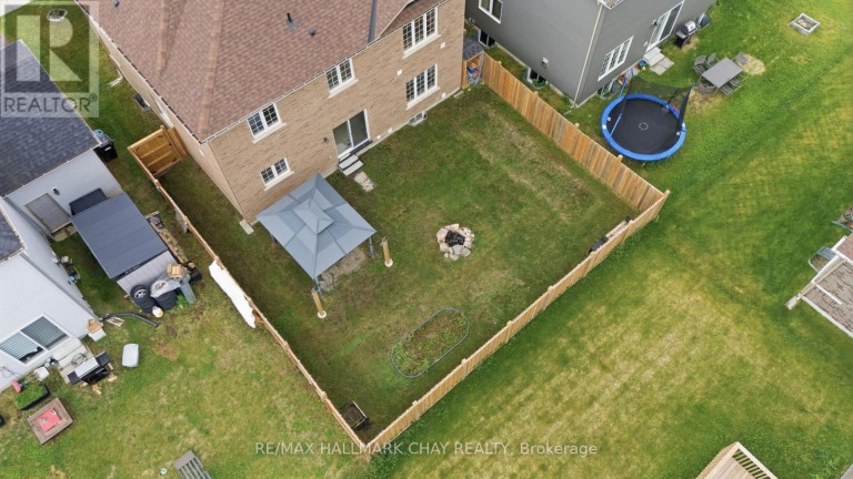 215 BRETON STREET, Clearview (Stayner), Ontario, L0M1S0