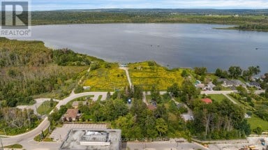9 LITTLE LAKE DRIVE Barrie (Little Lake) Ontario photo 2