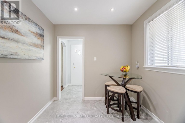 41 BRADSTOCK ROAD, Toronto (Humbermede), Ontario, M9M1M9