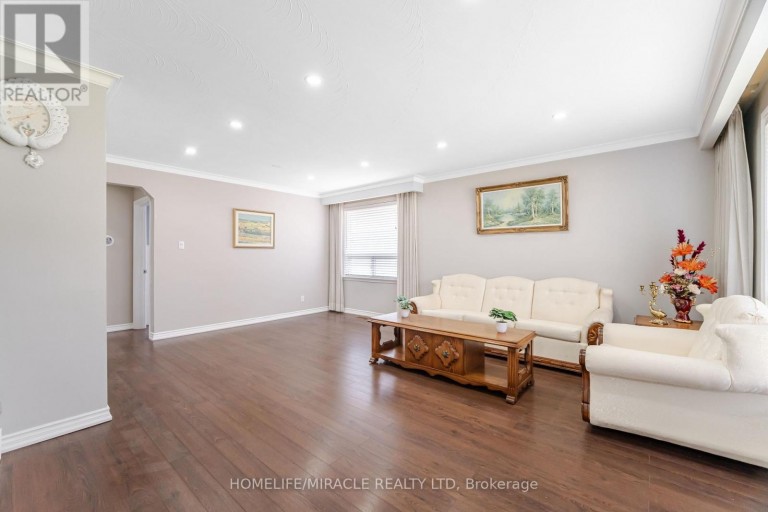 41 BRADSTOCK ROAD, Toronto (Humbermede), Ontario, M9M1M9
