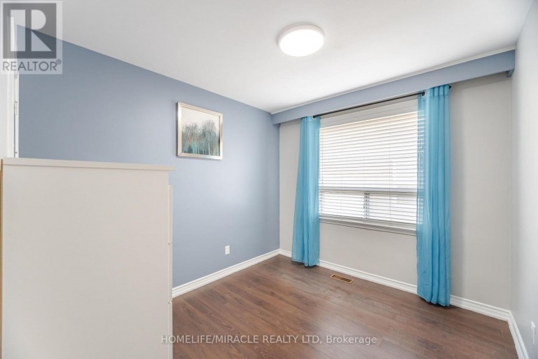 41 BRADSTOCK ROAD, Toronto (Humbermede), Ontario, M9M1M9