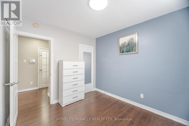 41 BRADSTOCK ROAD, Toronto (Humbermede), Ontario, M9M1M9