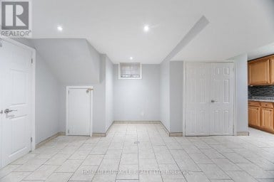 41 BRADSTOCK ROAD Toronto (Humbermede) Ontario photo 33