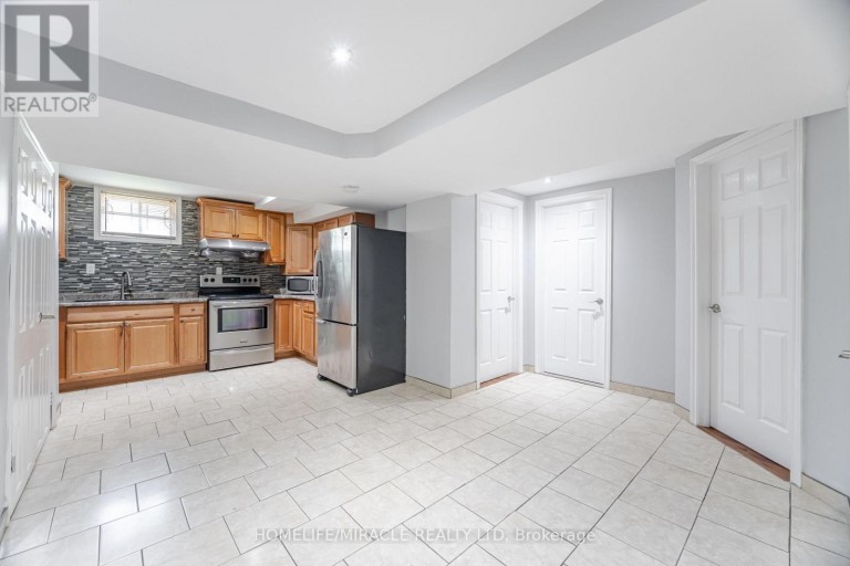41 BRADSTOCK ROAD, Toronto (Humbermede), Ontario, M9M1M9