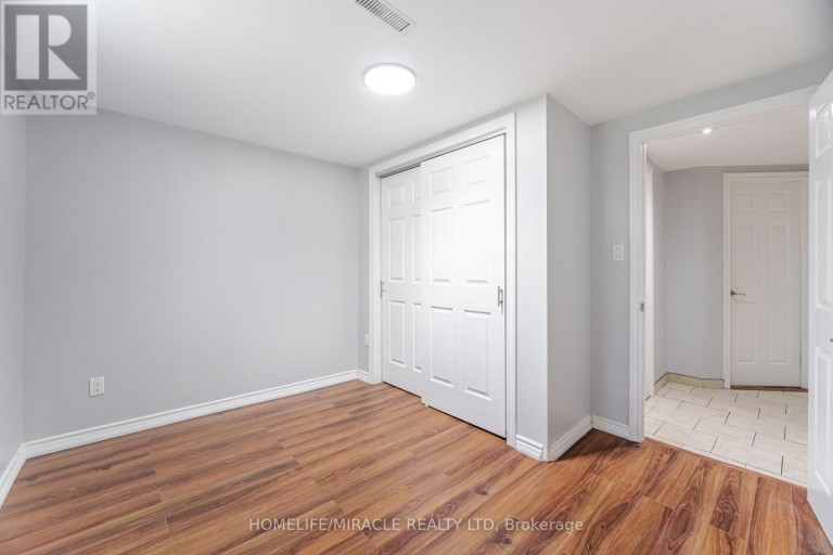41 BRADSTOCK ROAD, Toronto (Humbermede), Ontario, M9M1M9