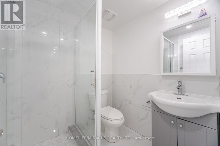41 BRADSTOCK ROAD, Toronto (Humbermede), Ontario, M9M1M9