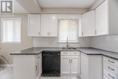 41 BRADSTOCK ROAD Toronto (Humbermede) Ontario photo 7