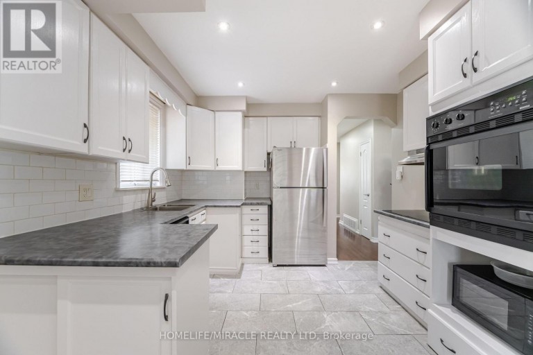 41 BRADSTOCK ROAD, Toronto (Humbermede), Ontario, M9M1M9