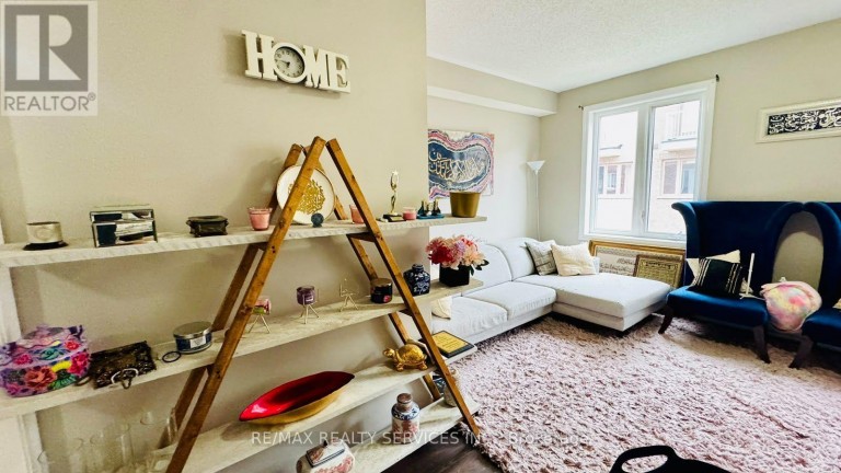 8 RABBIT RUN WAY, Brampton (Heart Lake East), Ontario, L6Z0J2