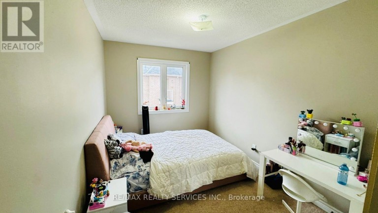8 RABBIT RUN WAY, Brampton (Heart Lake East), Ontario, L6Z0J2