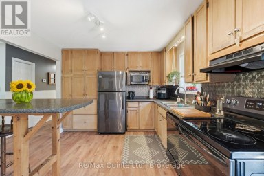 50 COUNTY ROAD 18 Prince Edward County (Athol Ward) Ontario photo 11