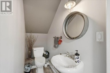50 COUNTY ROAD 18 Prince Edward County (Athol Ward) Ontario photo 30