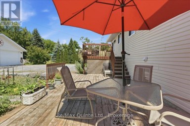50 COUNTY ROAD 18 Prince Edward County (Athol Ward) Ontario photo 33