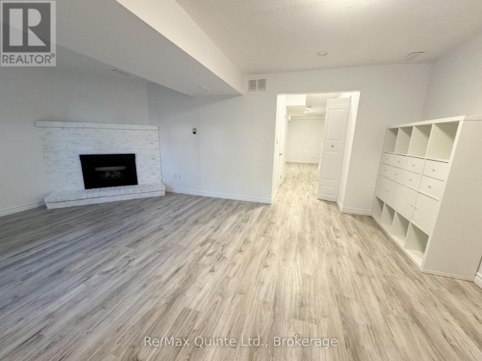8 - 11 JANLYN CRESCENT, Belleville (Belleville Ward), Ontario, K8N5R4