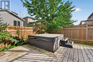 1118 ESCALA CRESCENT, Kingston (City Northwest) Ontario