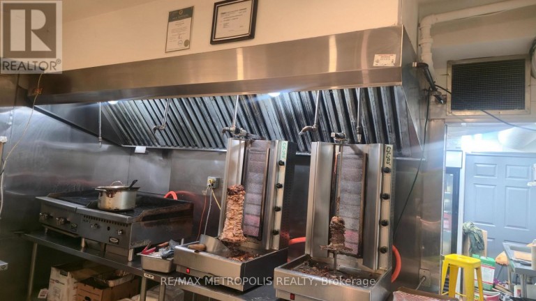 1608 QUEEN STREET E, Toronto (Greenwood-Coxwell), Ontario, M4L1G2