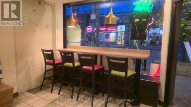 1608 QUEEN STREET E Toronto (Greenwood-Coxwell) Ontario photo 6