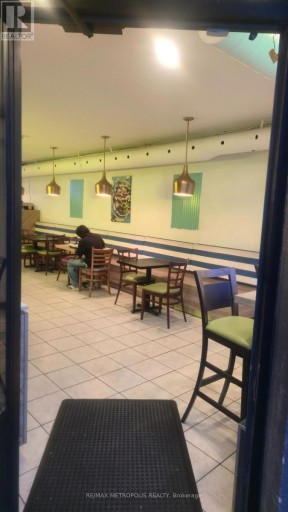 1608 QUEEN STREET E, Toronto (Greenwood-Coxwell), Ontario, M4L1G2
