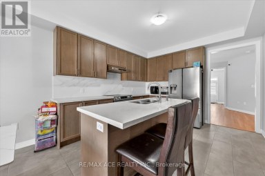 218 FLOOD AVENUE Clarington (Newcastle) Ontario photo 12