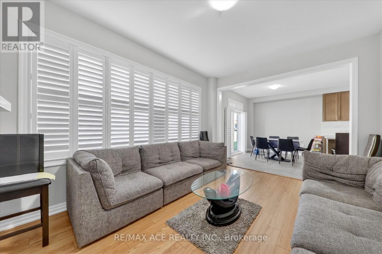 218 FLOOD AVENUE, Clarington (Newcastle), Ontario, L1B0W6