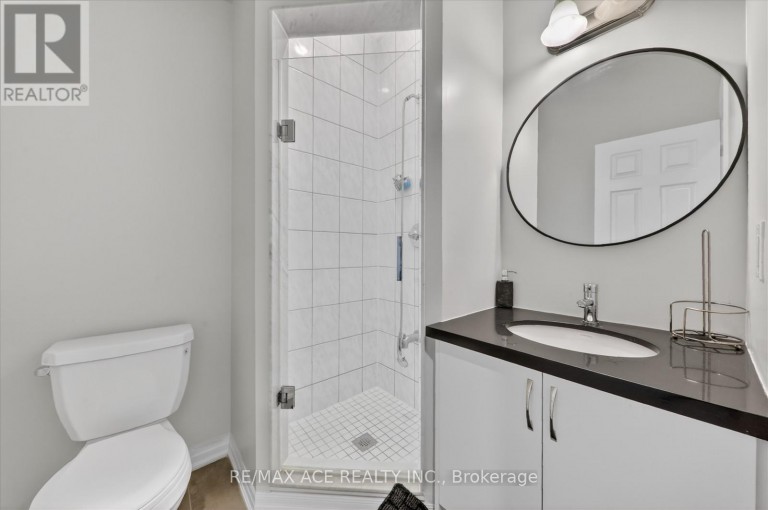218 FLOOD AVENUE, Clarington (Newcastle), Ontario, L1B0W6
