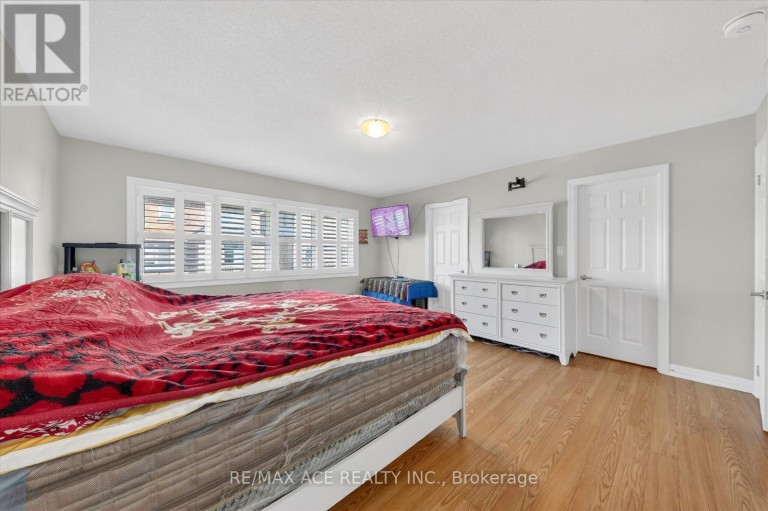 218 FLOOD AVENUE, Clarington (Newcastle), Ontario, L1B0W6