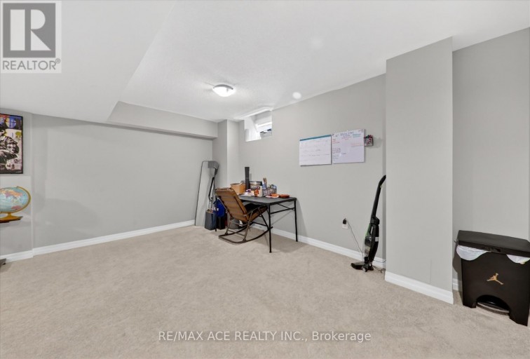 218 FLOOD AVENUE, Clarington (Newcastle), Ontario, L1B0W6
