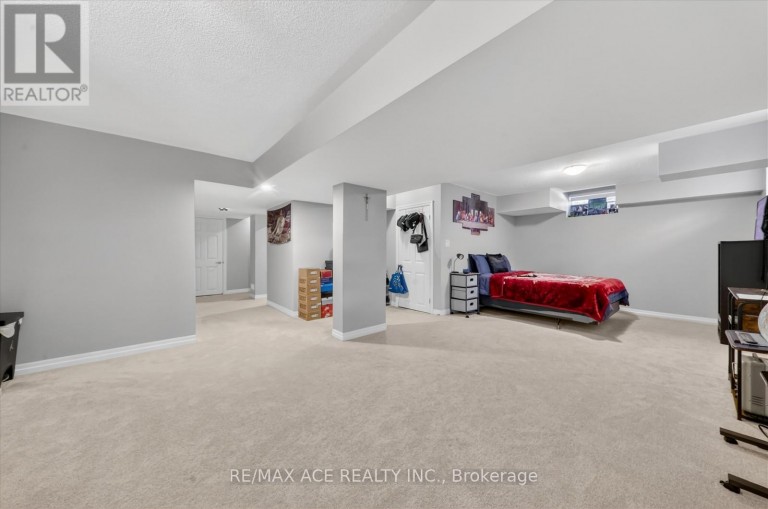 218 FLOOD AVENUE, Clarington (Newcastle), Ontario, L1B0W6