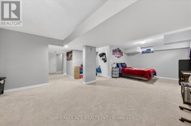 218 FLOOD AVENUE Clarington (Newcastle) Ontario photo 39