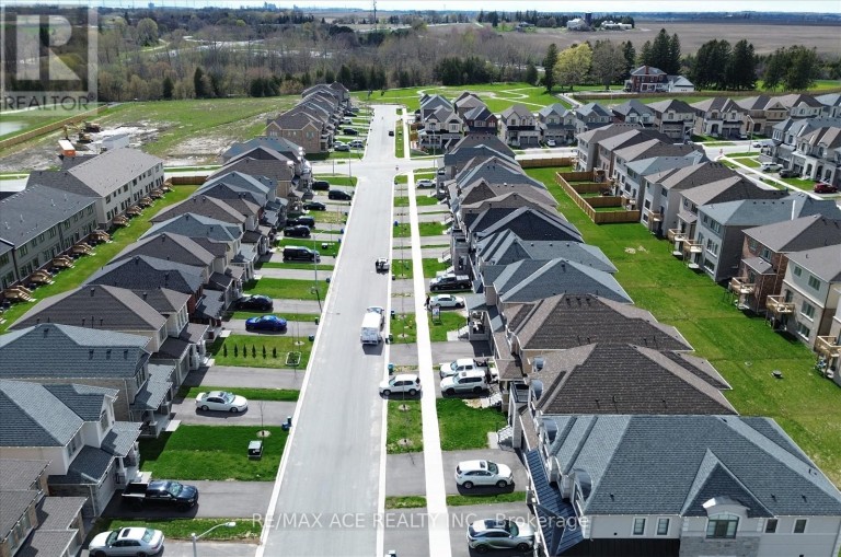 218 FLOOD AVENUE, Clarington (Newcastle), Ontario, L1B0W6