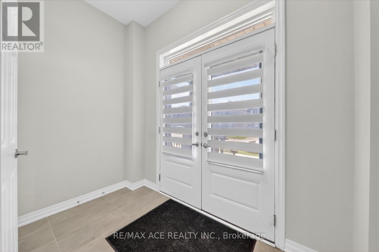 218 FLOOD AVENUE, Clarington (Newcastle), Ontario, L1B0W6
