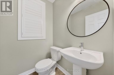 218 FLOOD AVENUE Clarington (Newcastle) Ontario photo 8