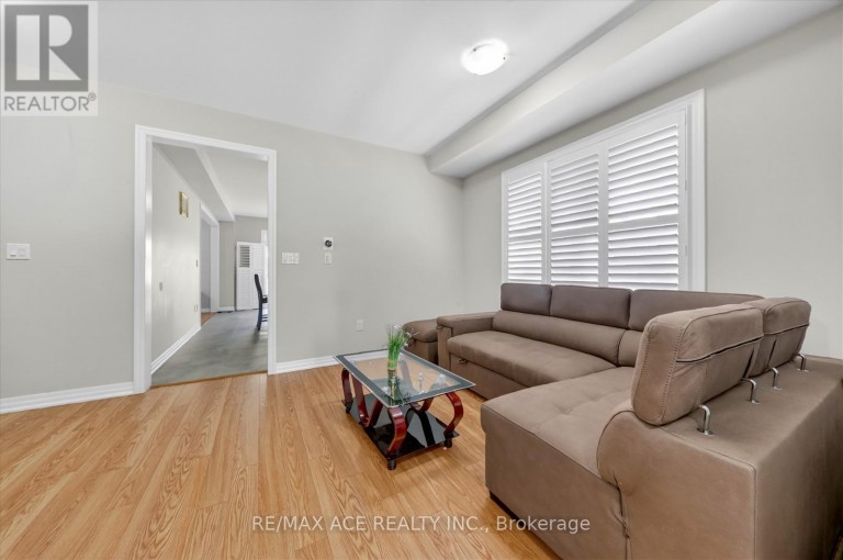 218 FLOOD AVENUE, Clarington (Newcastle), Ontario, L1B0W6