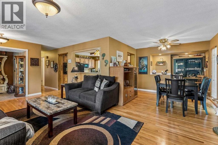 708 Lake Bonavista Drive SE, Calgary, Alberta, T2J0N1