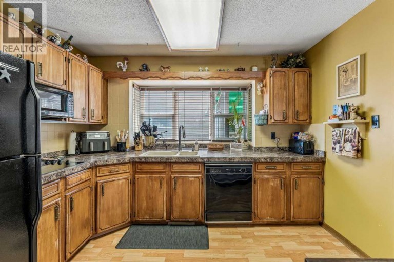 708 Lake Bonavista Drive SE, Calgary, Alberta, T2J0N1