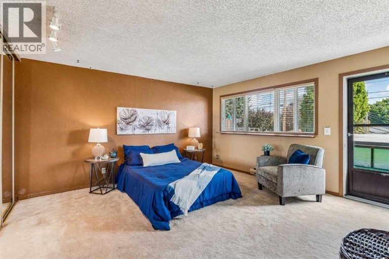 708 Lake Bonavista Drive SE, Calgary, Alberta, T2J0N1