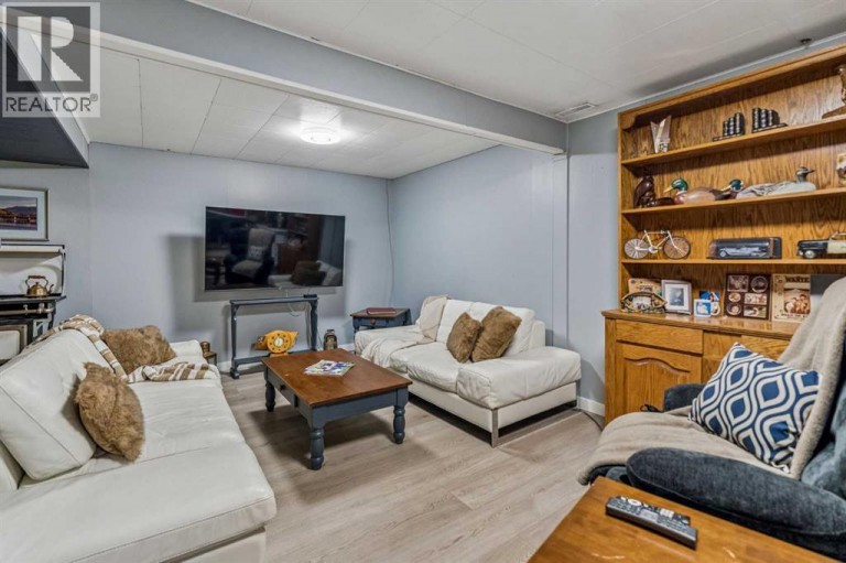 708 Lake Bonavista Drive SE, Calgary, Alberta, T2J0N1