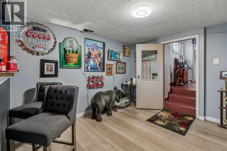 708 Lake Bonavista Drive SE, Calgary, Alberta, T2J0N1