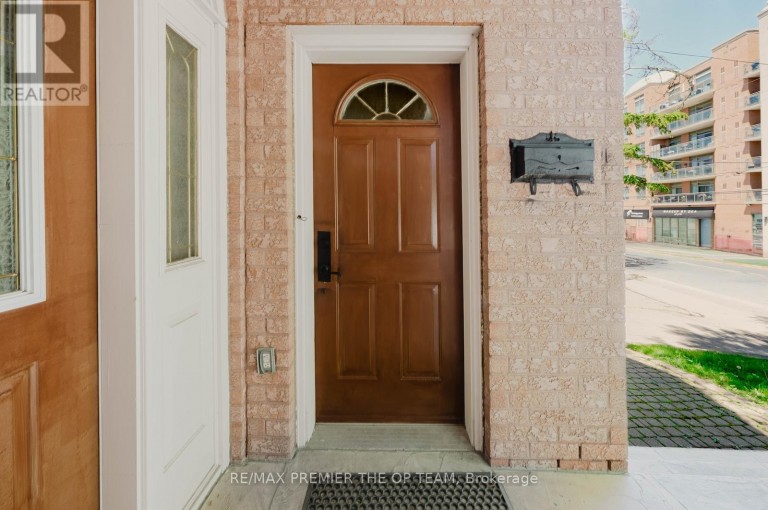 7930 KIPLING AVENUE, Vaughan (West Woodbridge), Ontario, L4L1Z5
