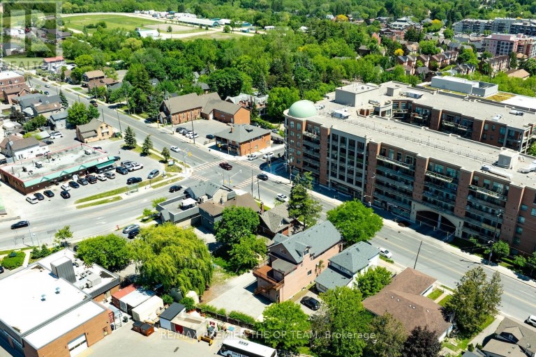 7930 KIPLING AVENUE, Vaughan (West Woodbridge), Ontario, L4L1Z5
