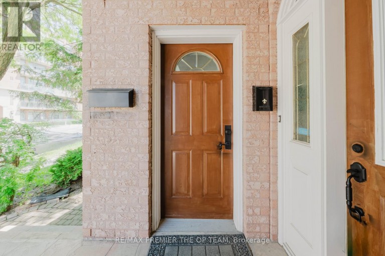 7930 KIPLING AVENUE, Vaughan (West Woodbridge), Ontario, L4L1Z5